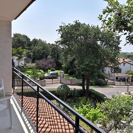 Apartments Nina, Pinta & Santa Maria Nova Vas  Buitenkant foto