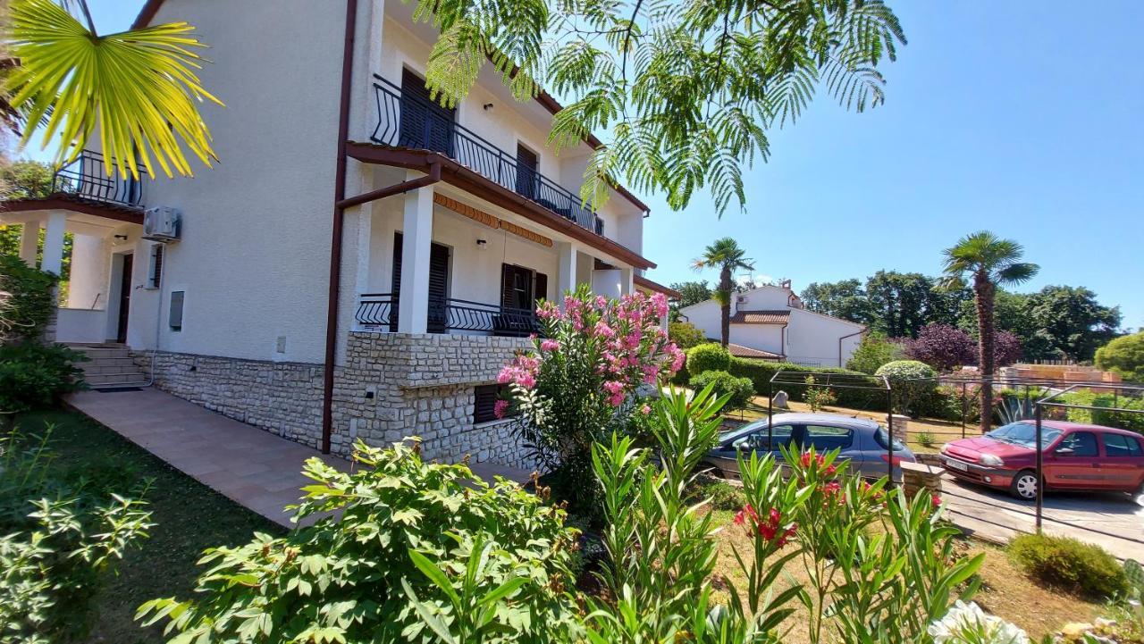 Apartments Nina, Pinta & Santa Maria Nova Vas  Buitenkant foto